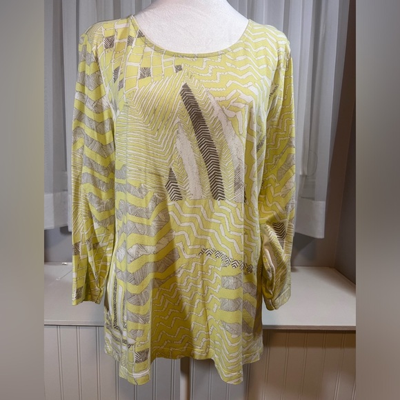 Chico’s Mid Sleeve Sheer High Low Hem Split Back Blouse - Picture 1 of 4